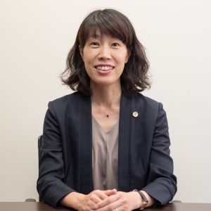 鈴木 亜佐